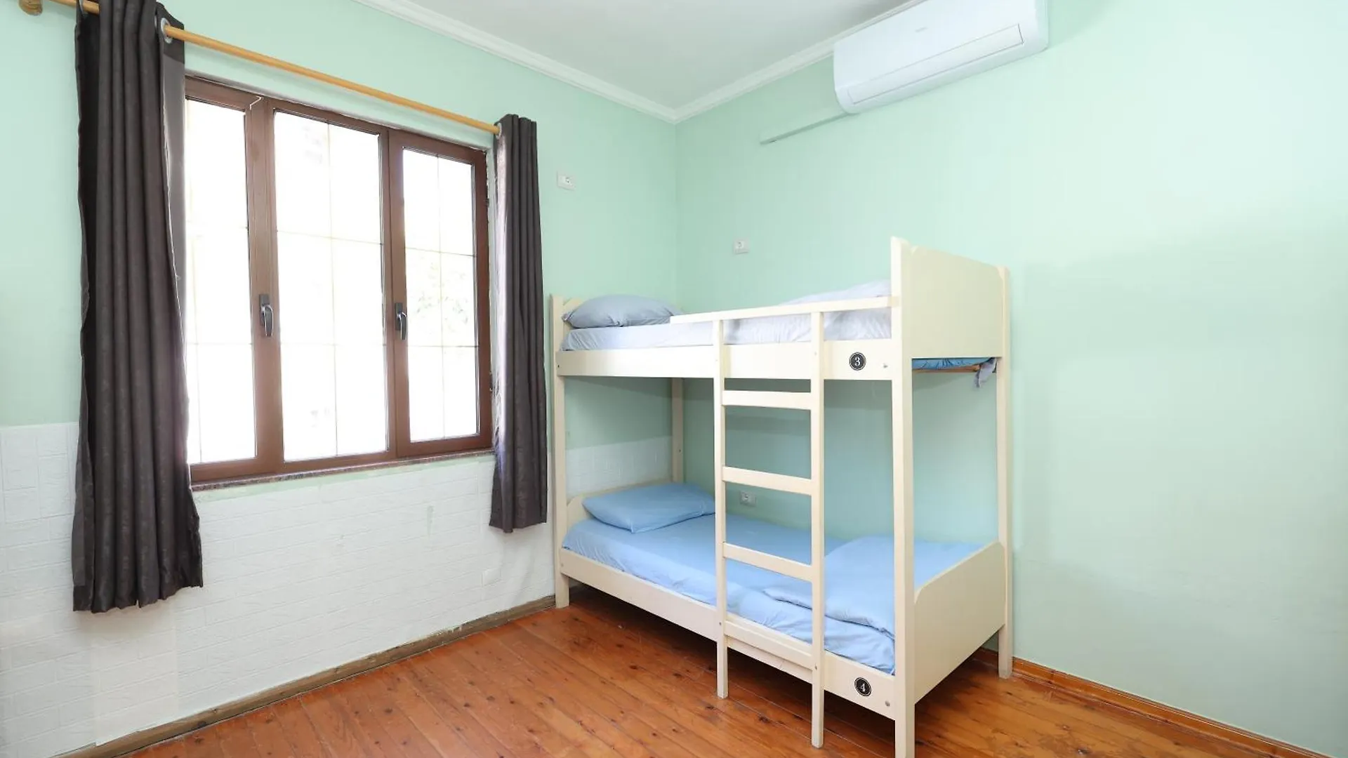 Hostel Osho Tirana